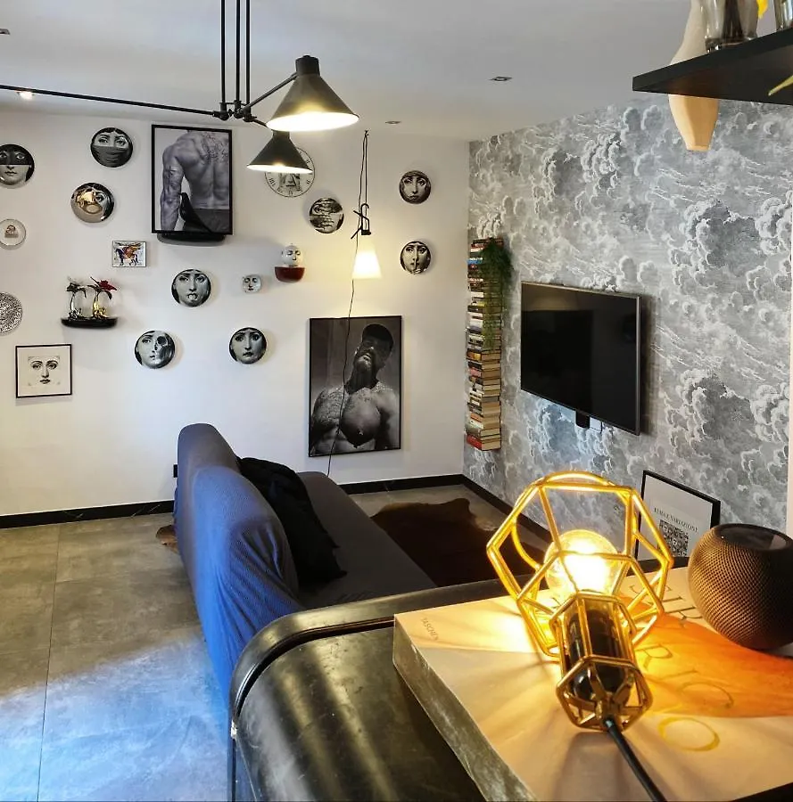 ¡¡New Luxury Apartment Sagrada Familia!! contacts